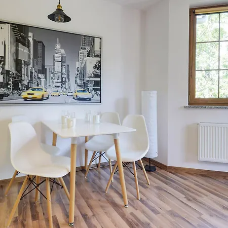 Rentplanet - Nadrzeczna Apartment *