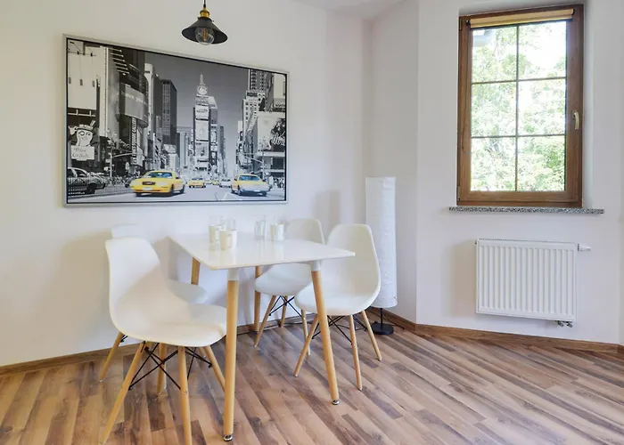 Rentplanet - Nadrzeczna Apartment *